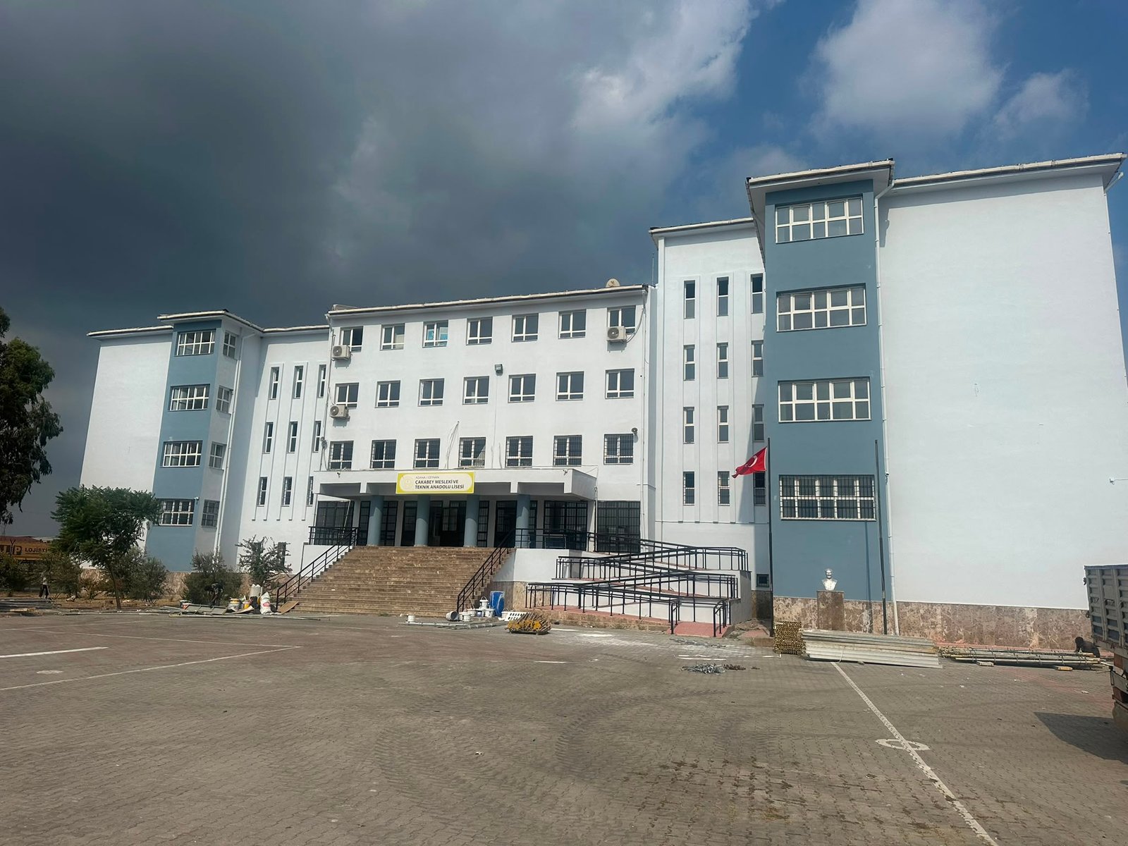 ADANA CEYHAN ÇAKABEY LİSESİ ONARIM İŞİ